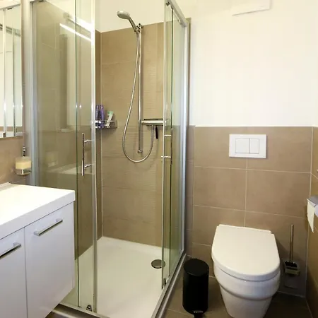 Hollywood 1 - A Luxury, Comfortable And Spacious Located Directly On The Slopes!